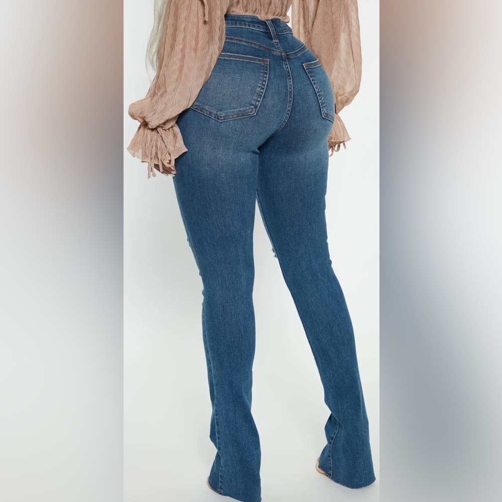 Distressed High Rise Bootcut Jeans - 7 - Picture 3 of 3